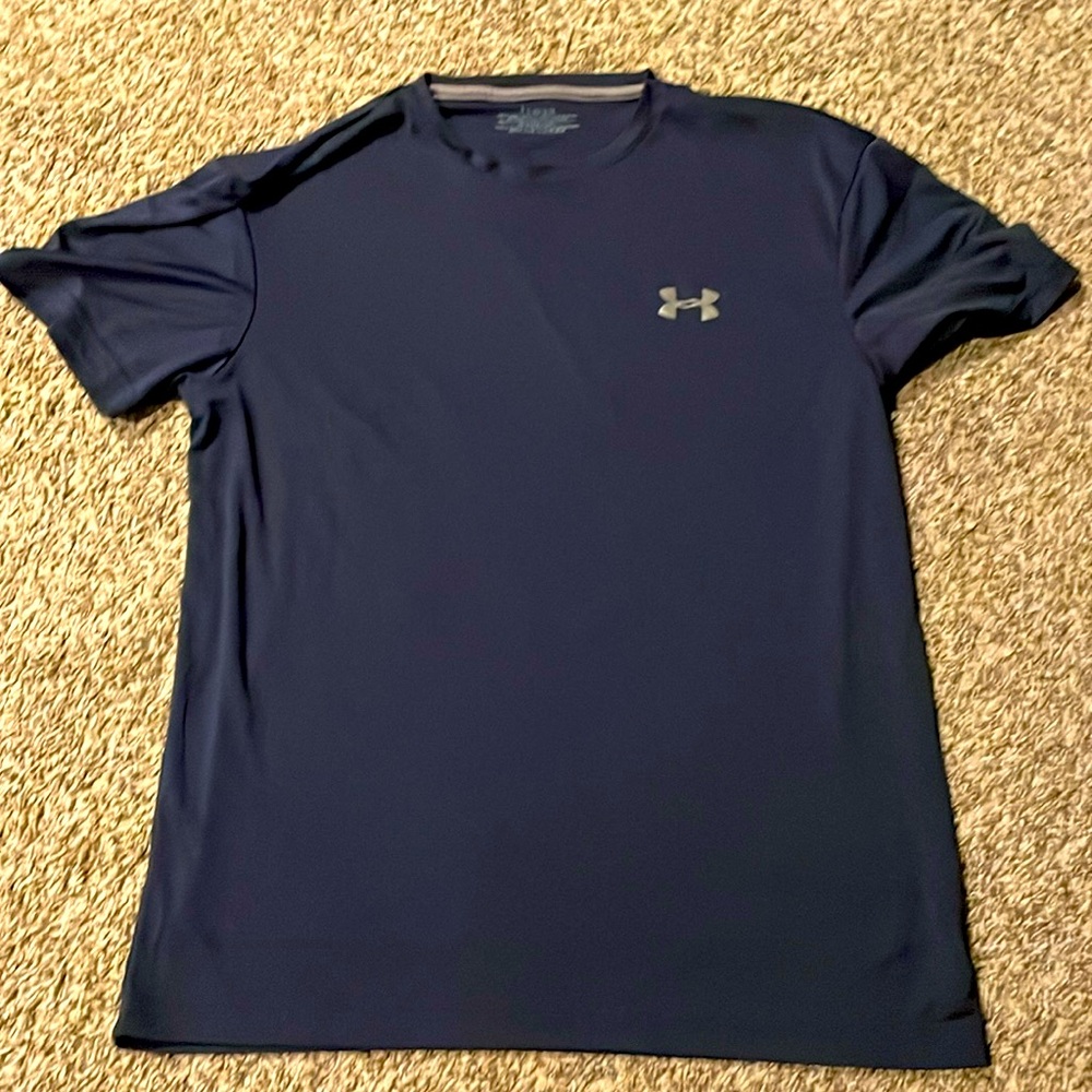 Medium Under Armor Shirt